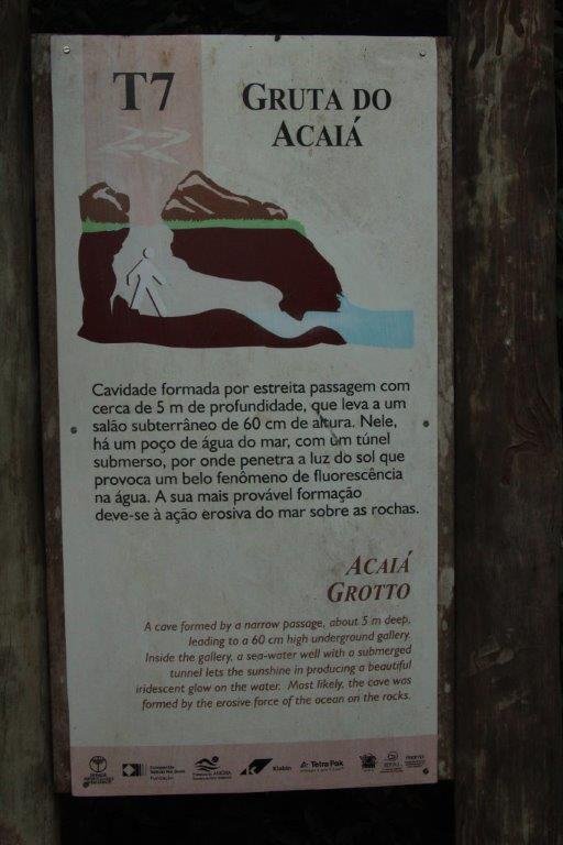 Uma das poucas placas oficias preservadas na Ilha Grande