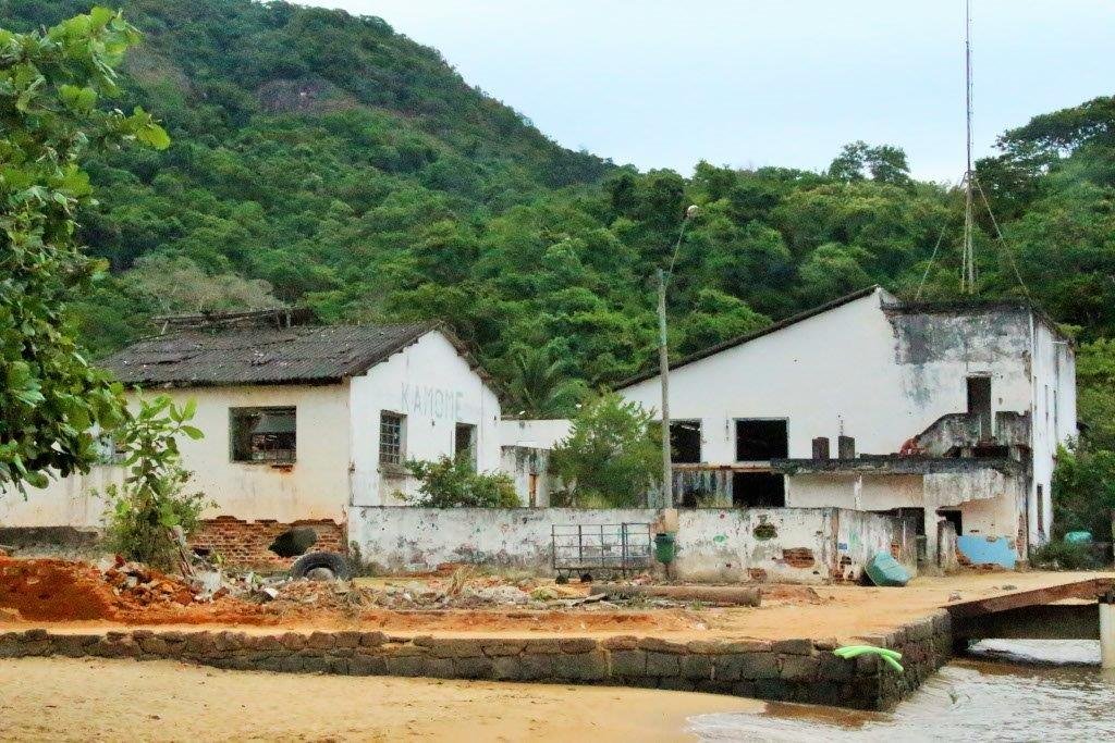 Fábrica Kamome, símbolo do auge da economia de sardinha em Matariz